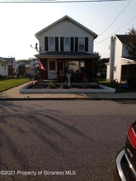 707 Fallon St, Old Forge, PA 18518