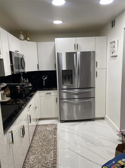 7120 Fairway Dr Unit L5, Miami Lakes, FL 33014