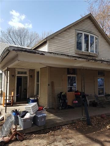 1424 S Willow Ave, Independence, MO 64052