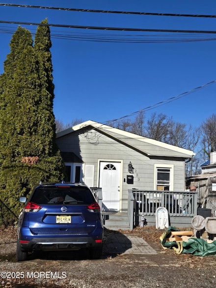223 Birchwood Dr, Keyport, NJ 07735