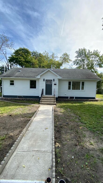 2769 Floyd St, Lake Station, IN 46405