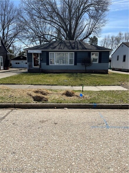 15412 Steinway Blvd, Maple Heights, OH 44137