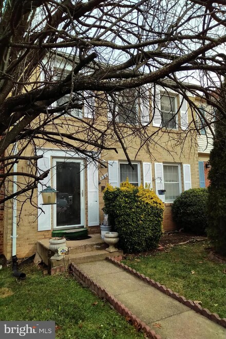 964 Holborn Ct, Sterling, VA 20164