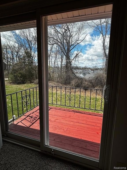 152 Summit View Ct, White Lake, MI 48386
