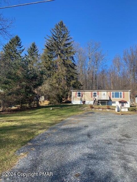 290 Oak Rd, Bangor, PA 18013