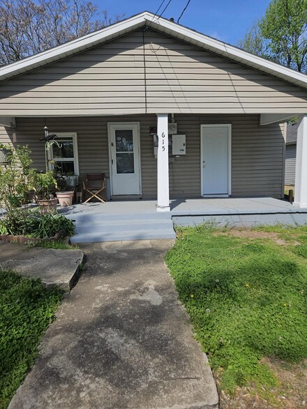 615 S Douglas Ave, Springfield, MO 65806