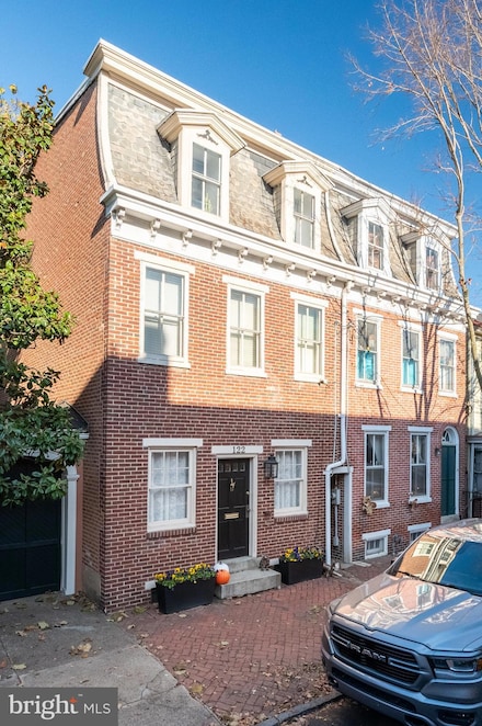 122 E 3rd St, New Castle, DE 19720