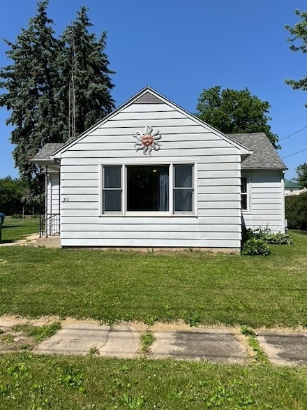 213 Hager Ave, Milledgeville, IL 61051
