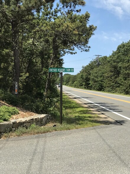 220 Vineyard Meadow Fms Rd, West Tisbury, MA 02575