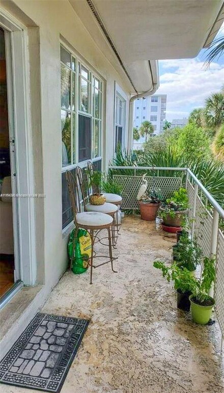 800 W 42nd St Unit 4B, Miami Beach, FL 33140