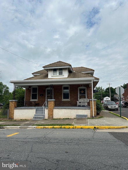335 E Vine St, Pottstown, PA 19464