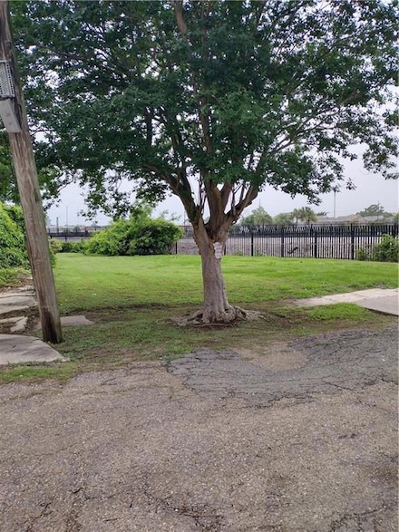 3318 Live Oak St, New Orleans, LA 70118