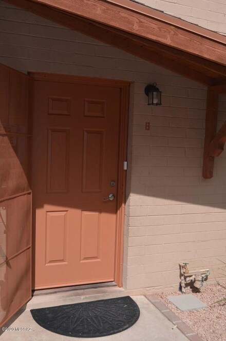 944 N Desert Ave Unit B, Tucson, AZ 85711