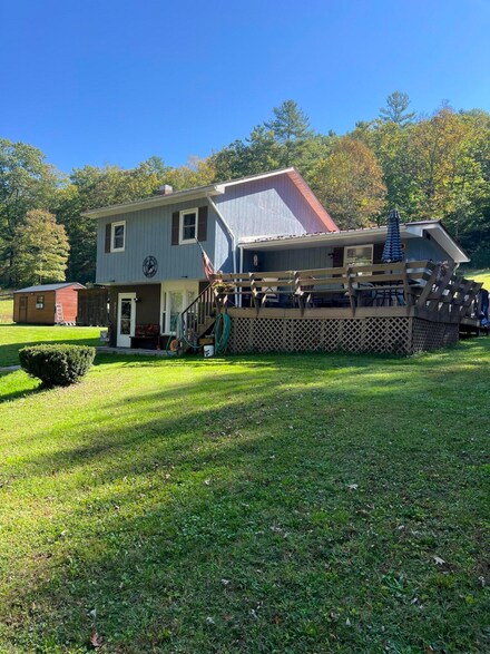 372 Schuirmann Rd, White Sulphur Springs, WV 24986