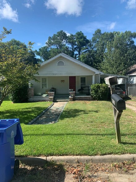928 Neill Dr, Columbus, GA 31904