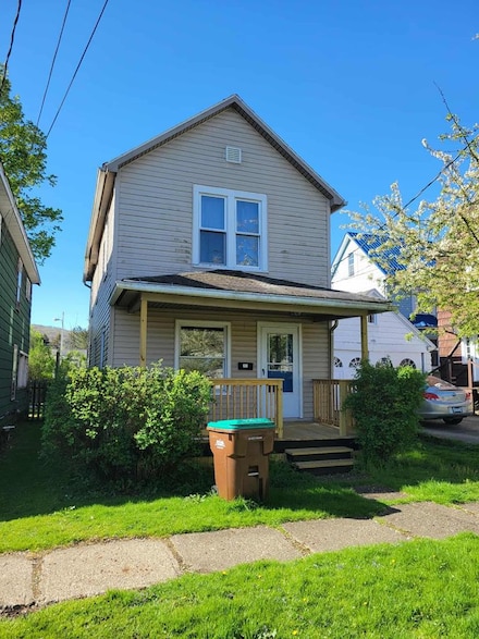 317 5th St, Franklin, PA 16323