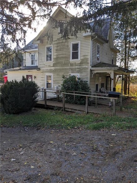 939 Molasses Valley Rd, Kunkletown, PA 18058