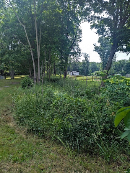55330 Timothy Rd, New Carlisle, IN 46552