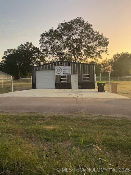524 W Choctaw, Holdenville, OK 74848