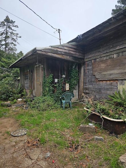 2534 Old Mill Rd, Crescent City, CA 95531