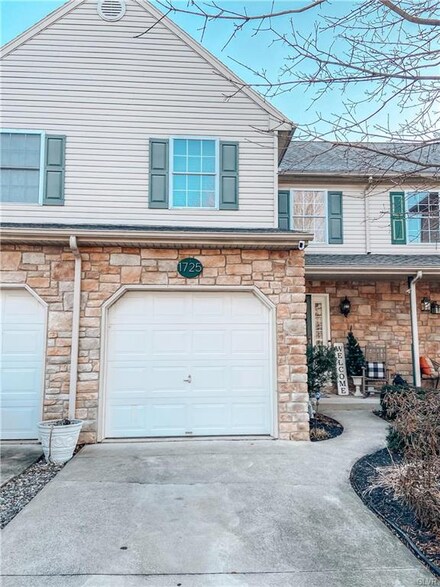 1725 Pinewind Dr, Alburtis, PA 18011