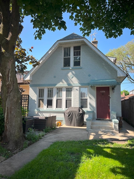 6326 W Berenice Ave, Chicago, IL 60634