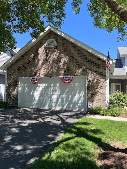 1354 Essex St Unit 2, Algonquin, IL 60102