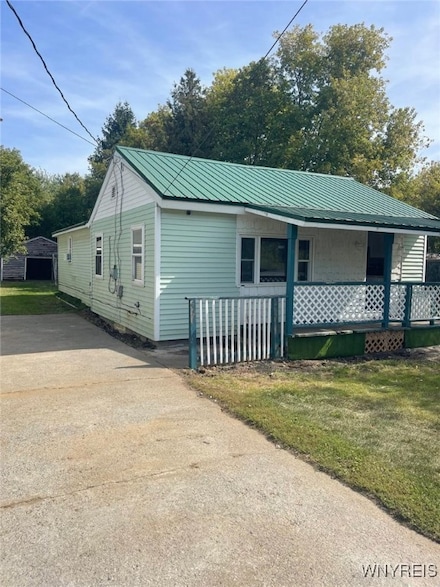 31 1/2 Sand St, Philadelphia, NY 13673