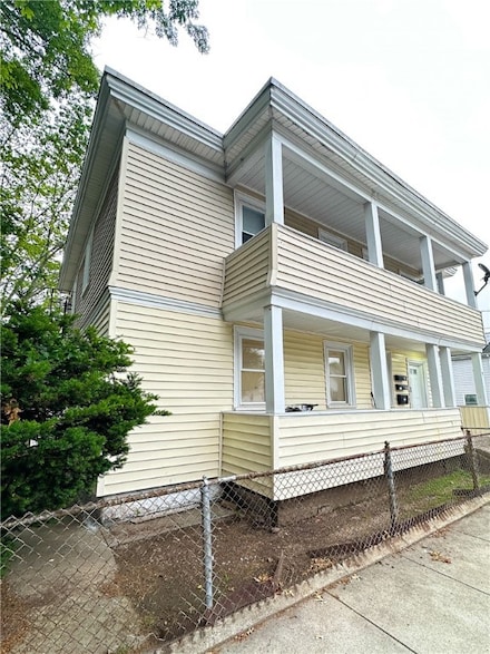 9 Octavia St, Providence, RI 02909