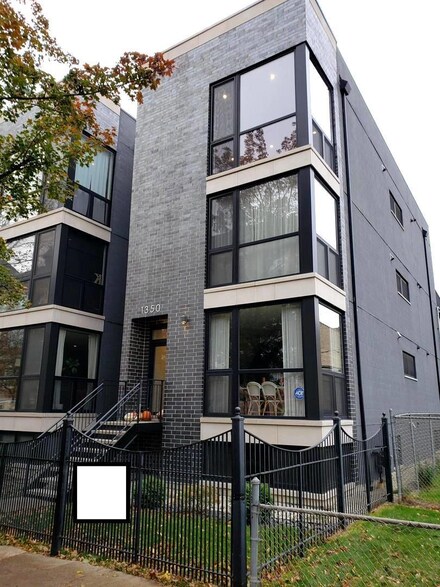 1350 N Claremont Ave Unit 3, Chicago, IL 60622