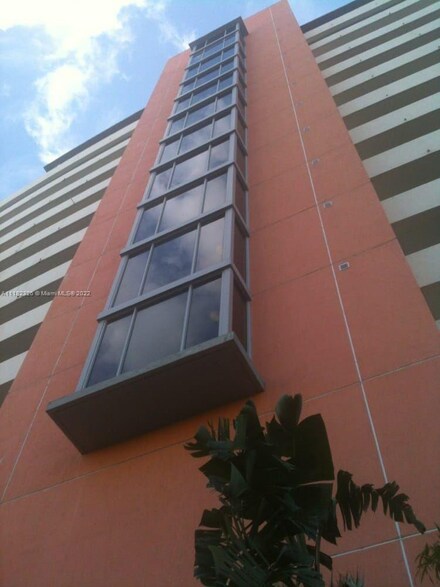 36 NW 6th Ave Unit 1007, Miami, FL 33128