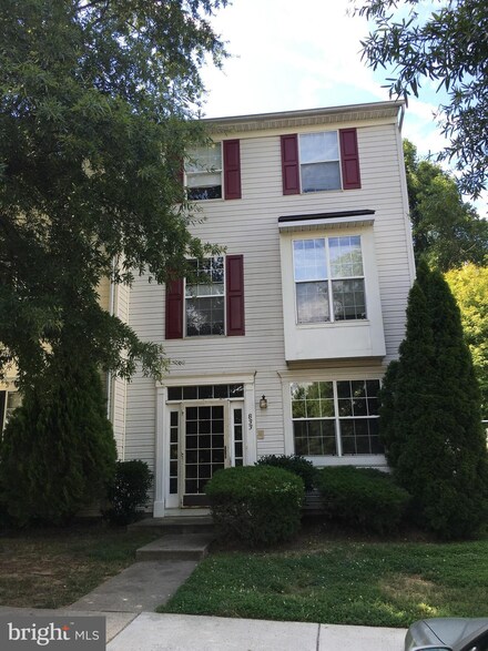 833 Lacewood Terrace, Hyattsville, MD 20785