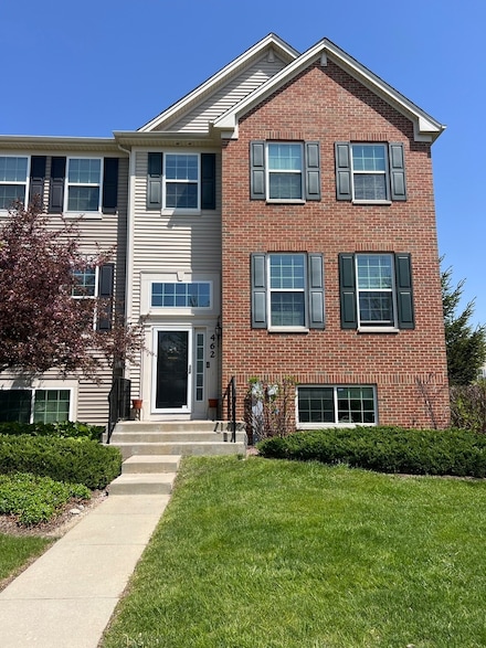 462 Town Center Blvd, Gilberts, IL 60136