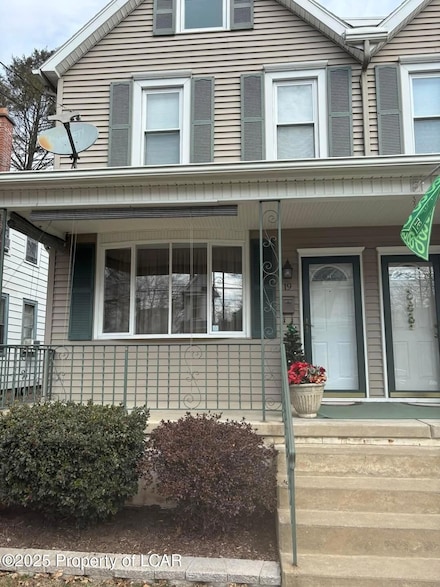 19 Lockhart St, Wilkes Barre, PA 18702