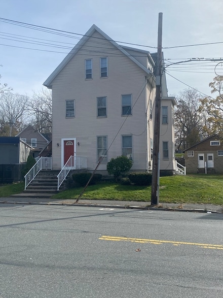 98 Winthrop St, Taunton, MA 02780