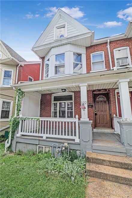 122 N 5th St, Emmaus, PA 18049