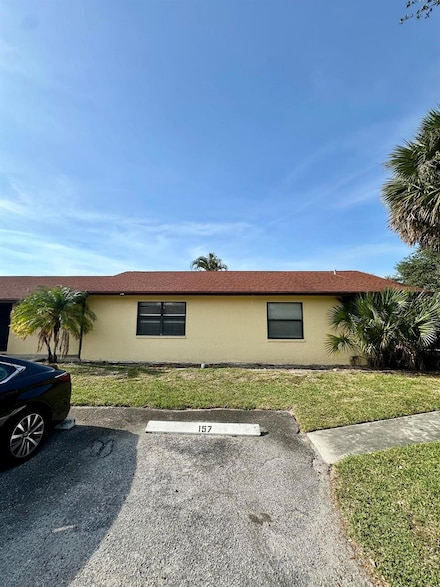 452 Glenwood Dr, West Palm Beach, FL 33415