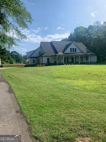 1091 Mcnair Ln, Madison, GA 30650