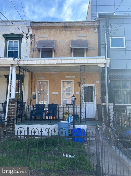 2037 E Cumberland St, Philadelphia, PA 19125