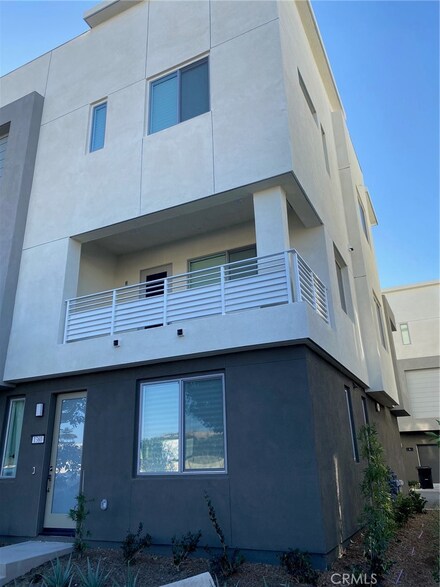 1380 E Meridian St, Anaheim, CA 92805