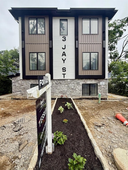 3 Jay St Unit 214, Spring Valley, NY 10977