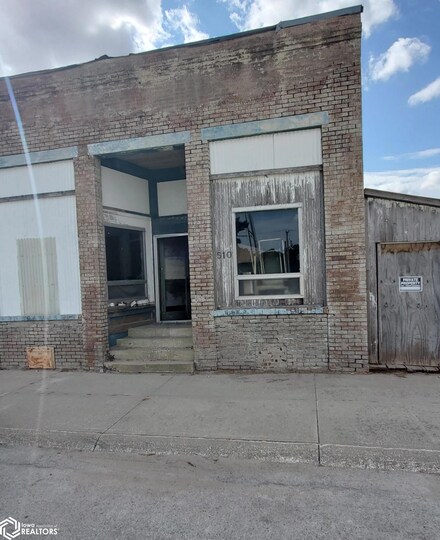 510 Lake St, Blairsburg, IA 50034