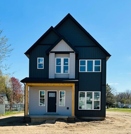 102 S Mill St, Dowagiac, MI 49047