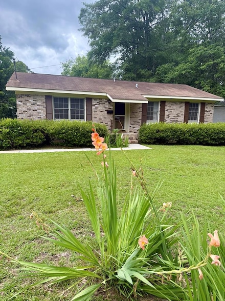 111 Saint Johns Dr, Dothan, AL 36301
