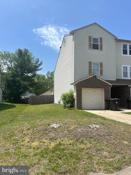13 Hampton Gate Dr, Sicklerville, NJ 08081