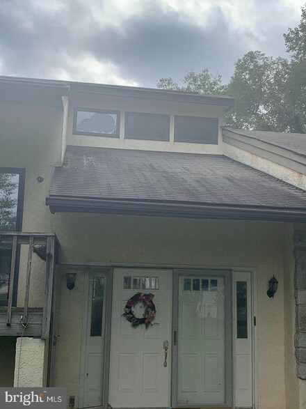 316 S Bishop Ave, Secane, PA 19018