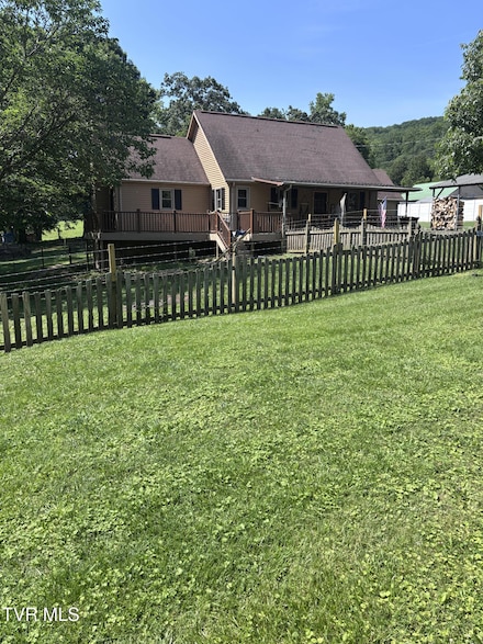 133 Deacon Creek Rd, Erwin, TN 37650