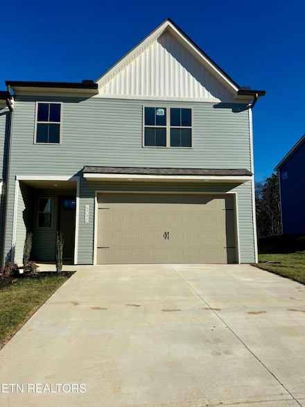 1732 Bennett Village Dr, Maryville, TN 37804