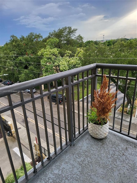 2647 NW 25th Ave Unit 202, Miami, FL 33142