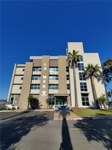 520 S Chaparral St Unit 402, Corpus Christi, TX 78401
